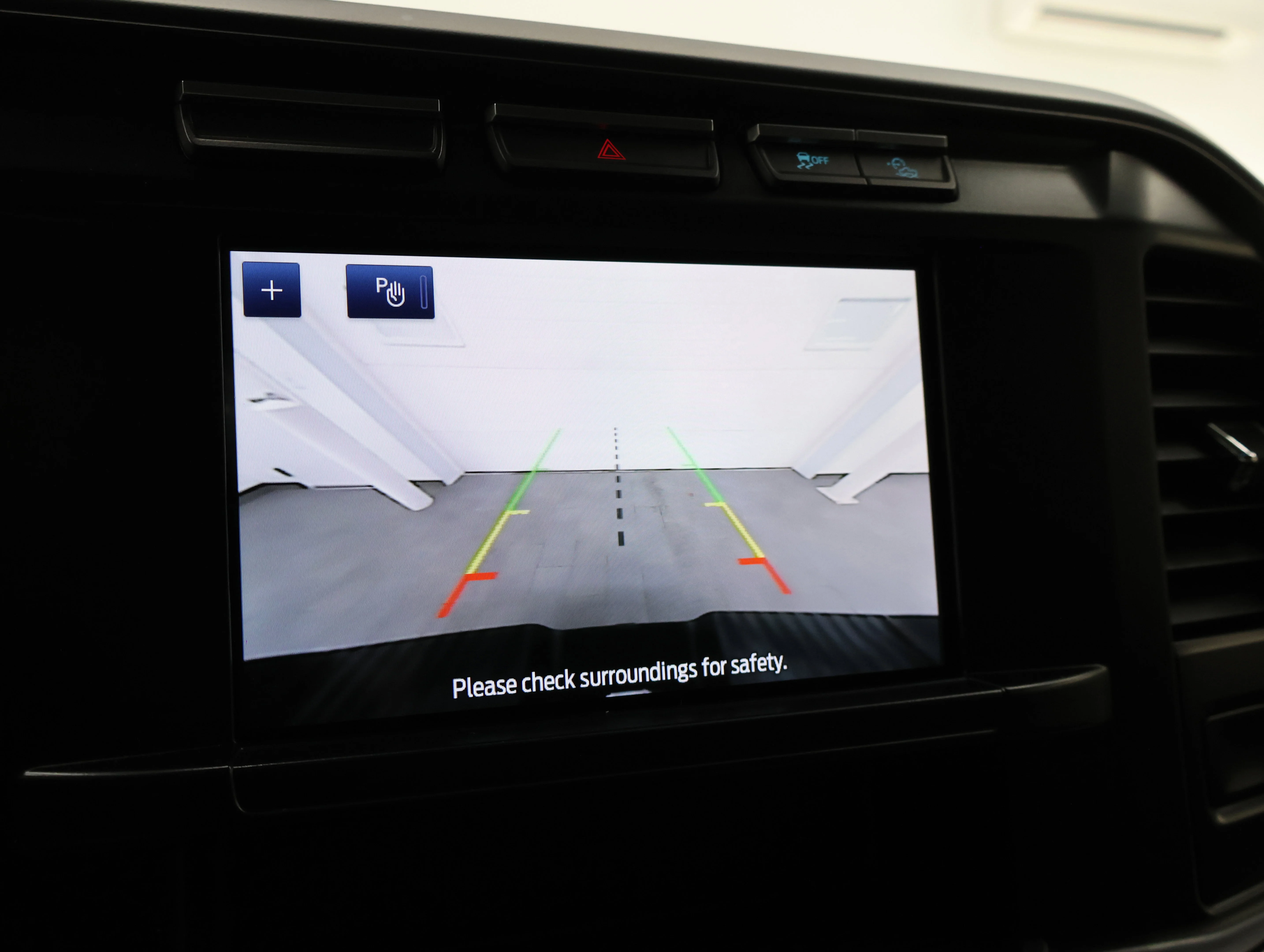Used 2024 Agate Black Metallic Ford XLT image 15