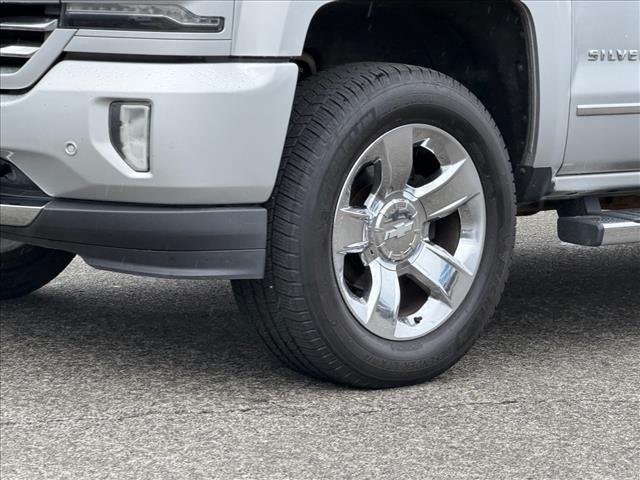 Used 2017 Silver Ice Metallic Chevrolet LTZ image 23
