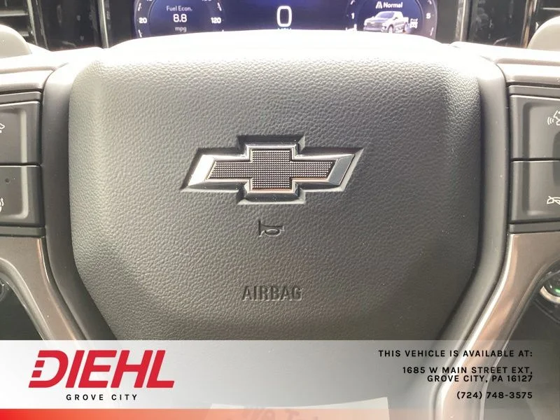 Used 2025 Black Chevrolet High Country image 32