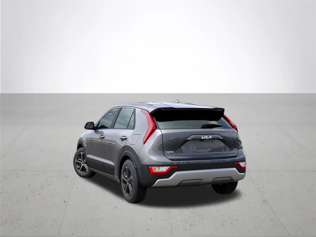 New 2026 Steel Gray Kia LX image 4