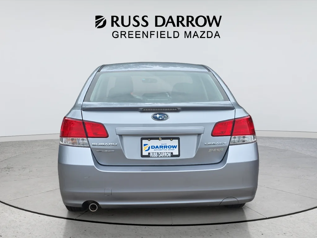 Used 2012  Subaru 2.5i image 4