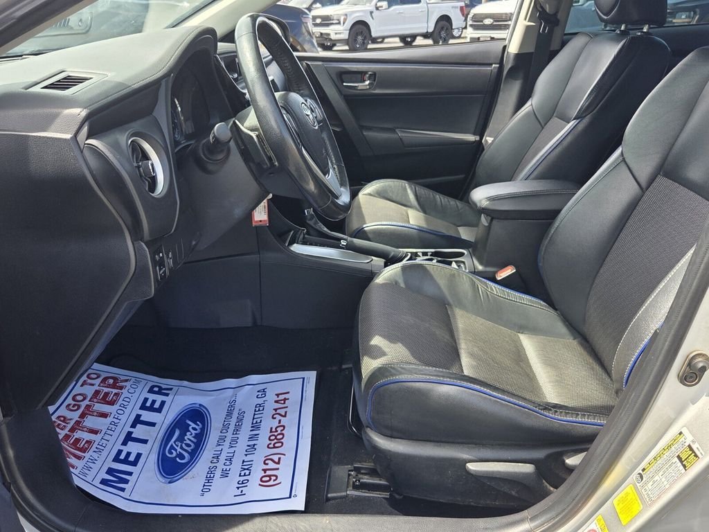 Used 2019 Silver Toyota SE image 5