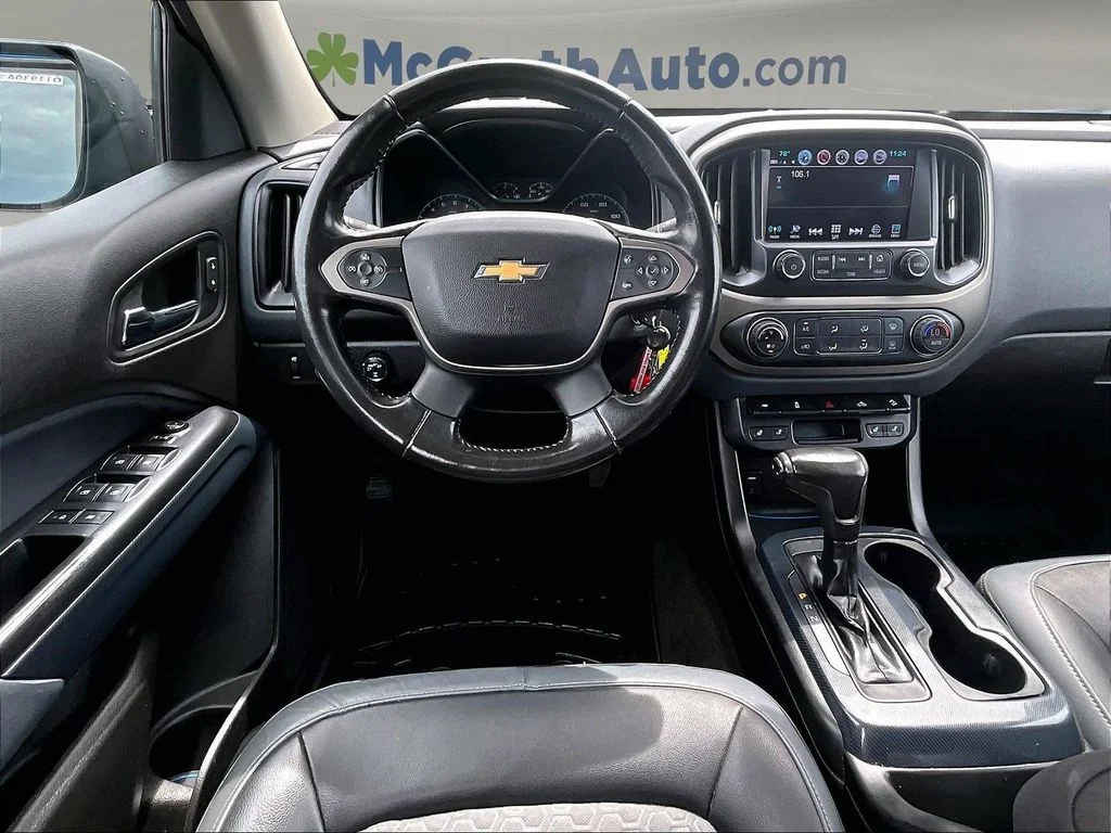Used 2018 Blue Chevrolet Z71 image 10