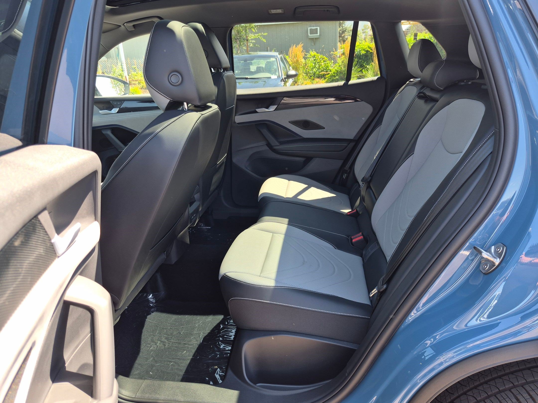 New 2026 Monterey Blue w/Deep Black Roof Volkswagen SE R-Line Black image 14