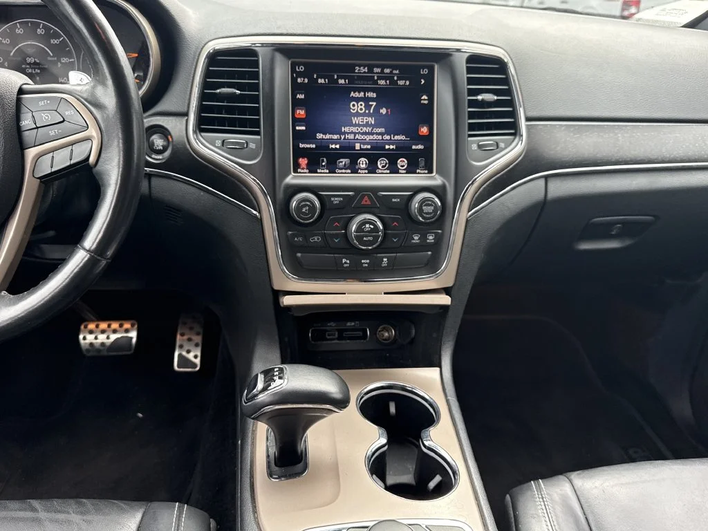 Used 2015 White Jeep Limited image 16