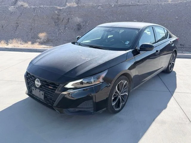 Used 2025 Black Nissan 2.5 SR image 1