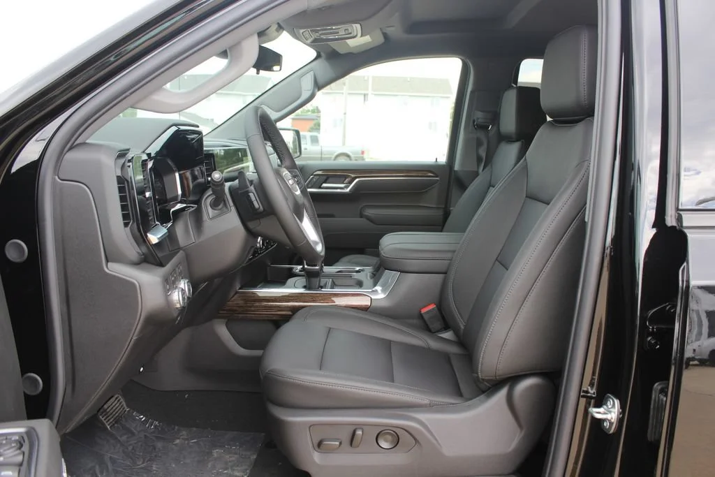 New 2026 Onyx Black GMC Elevation image 12