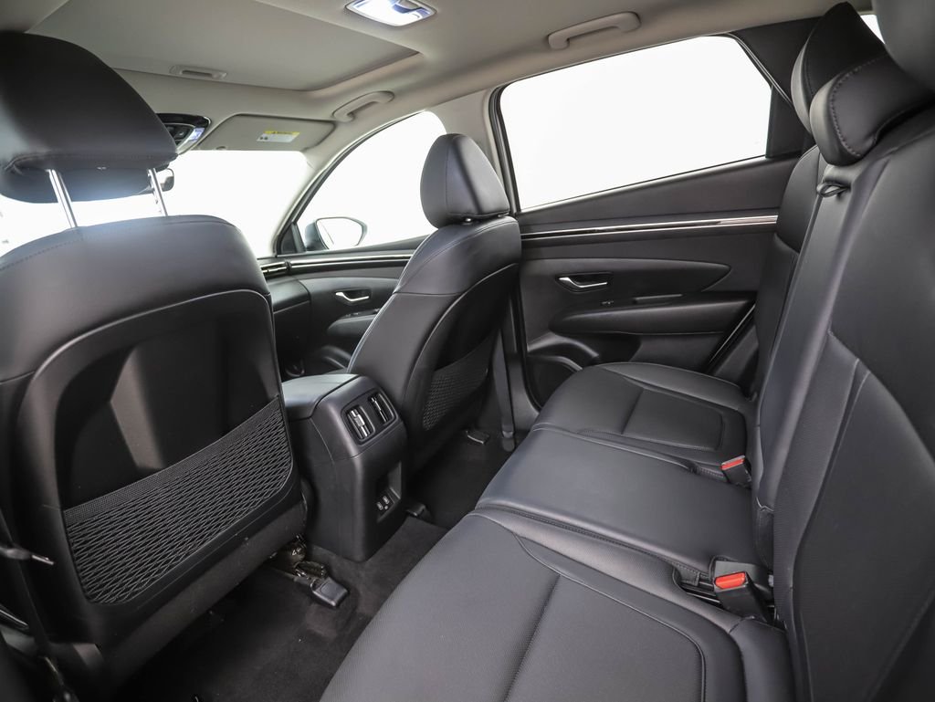 Used 2023 White Pearl Hyundai SEL image 19