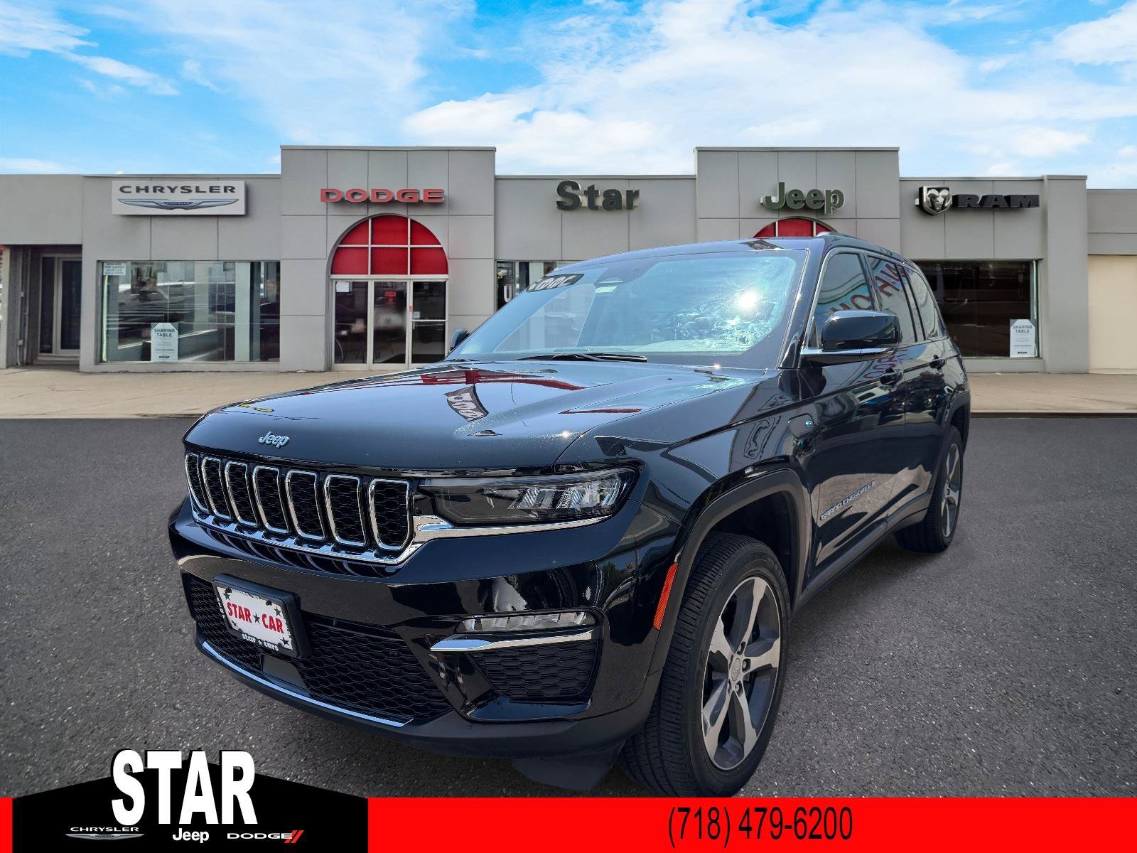 Used 2023 Diamond Black Crystal Pearlcoat Jeep 4xe image 3