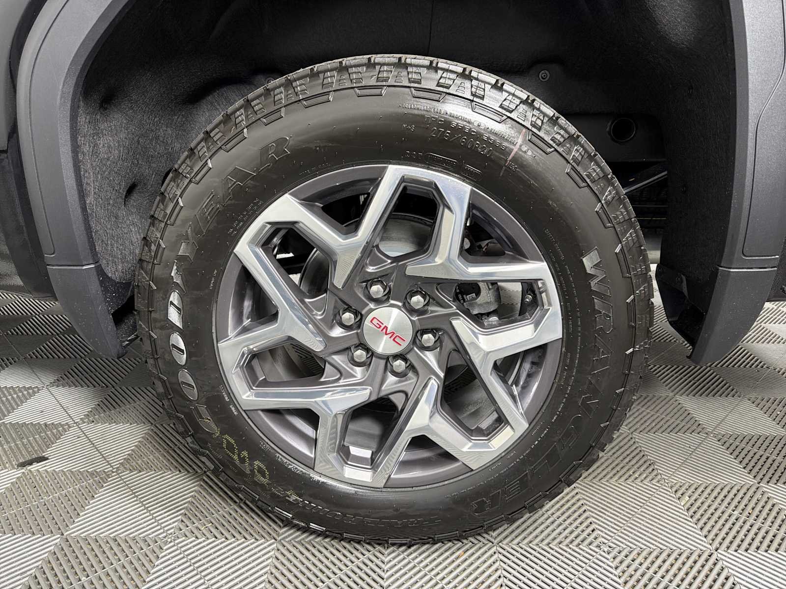 2026 GMC Sierra 1500 SLT - Photo 17