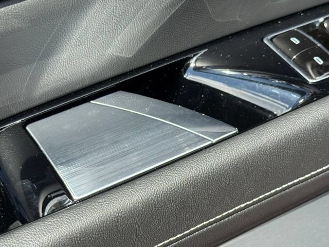 2026 Cadillac VISTIQ Sport - Photo 17