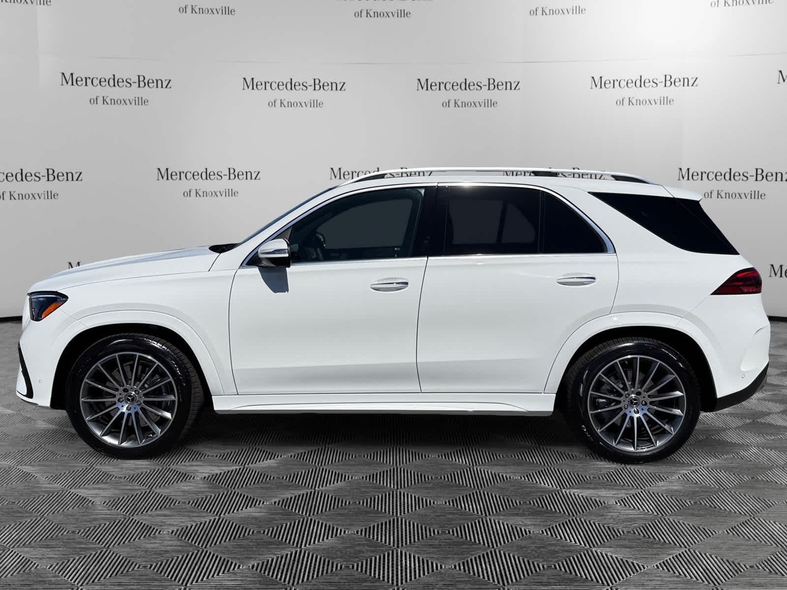 New 2026 Polar White Mercedes-Benz GLE 350 image 2