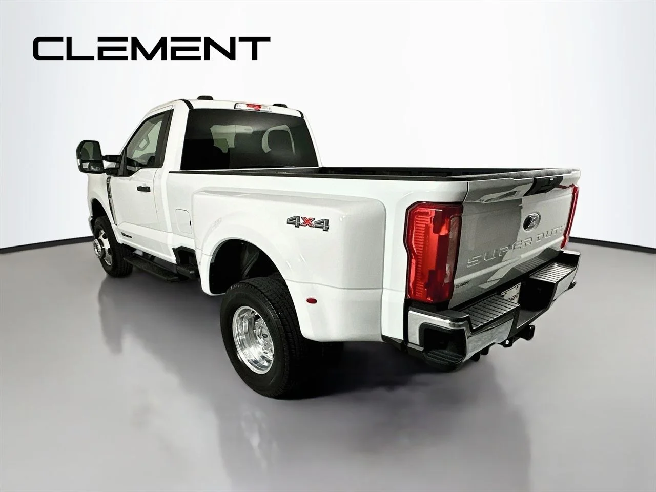 Used 2026 Oxford White Ford XLT image 10