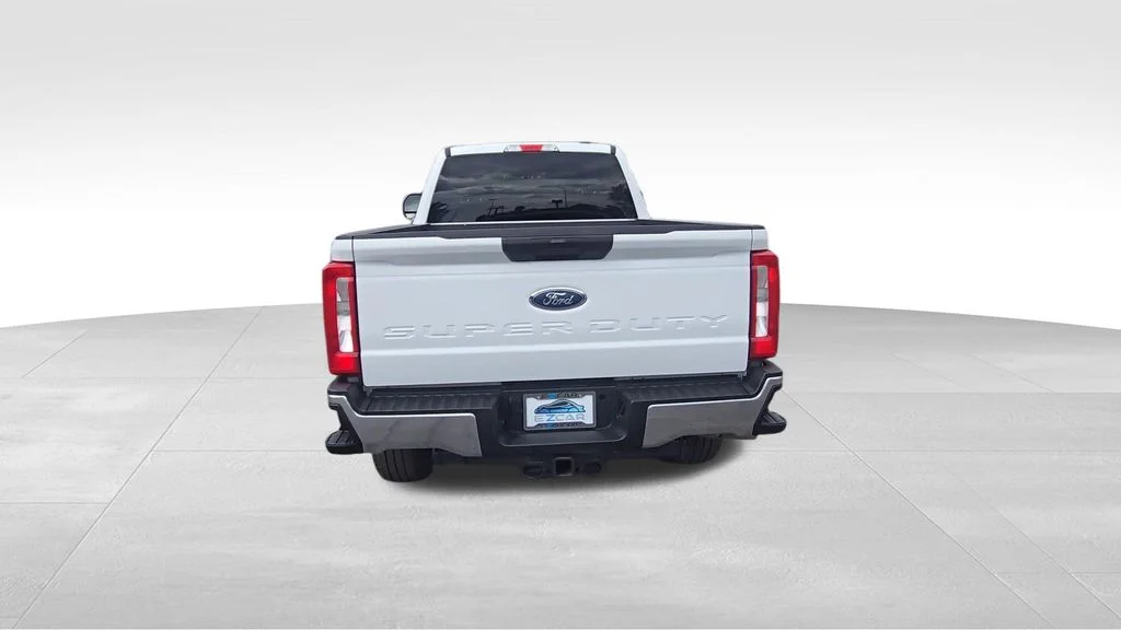 Used 2023 White Ford XLT image 7