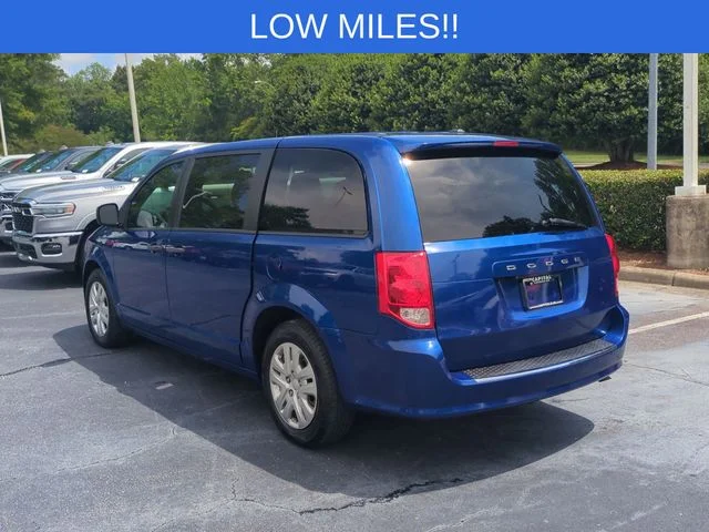 Used 2020 Blue Dodge SE image 3