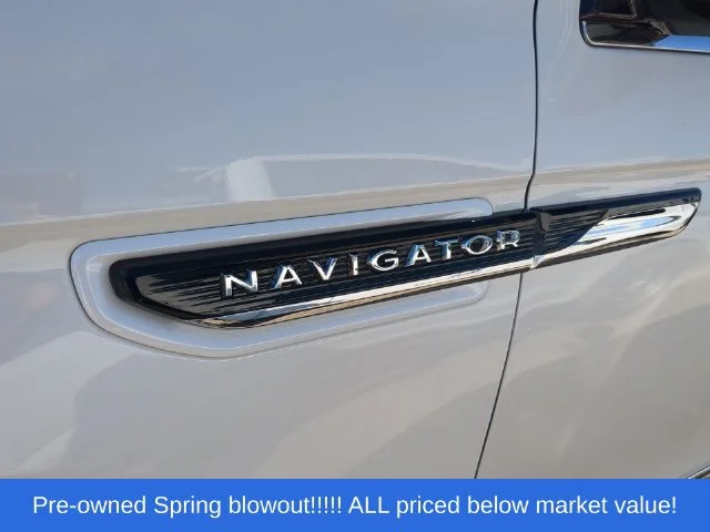 Used 2022 White Lincoln Black Label image 10