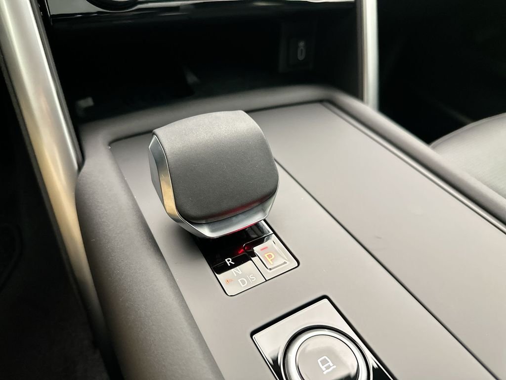 New 2026 Fuji White Land Rover S image 12