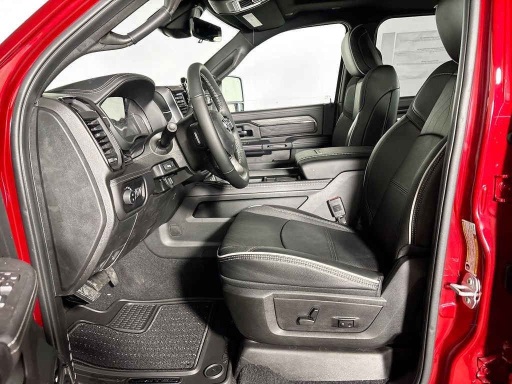 New 2026 Molten Red Pearl-Coat Exterior Paint RAM Limited image 11