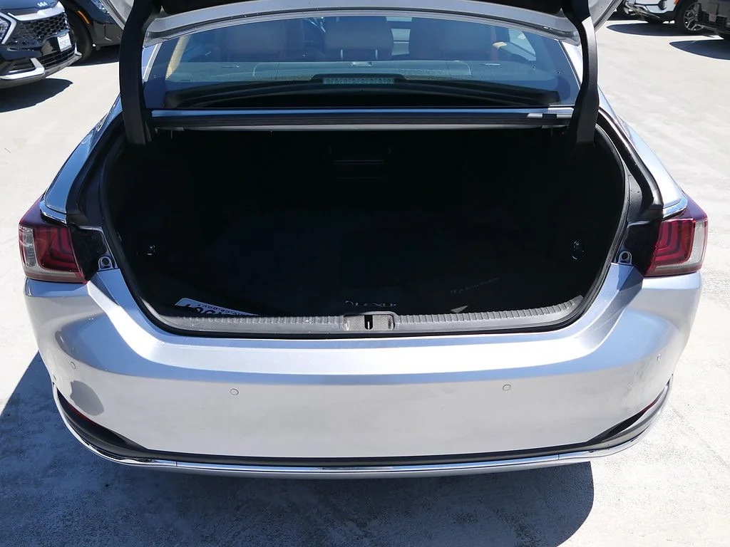 Used 2023 Silver Lexus 300h image 25