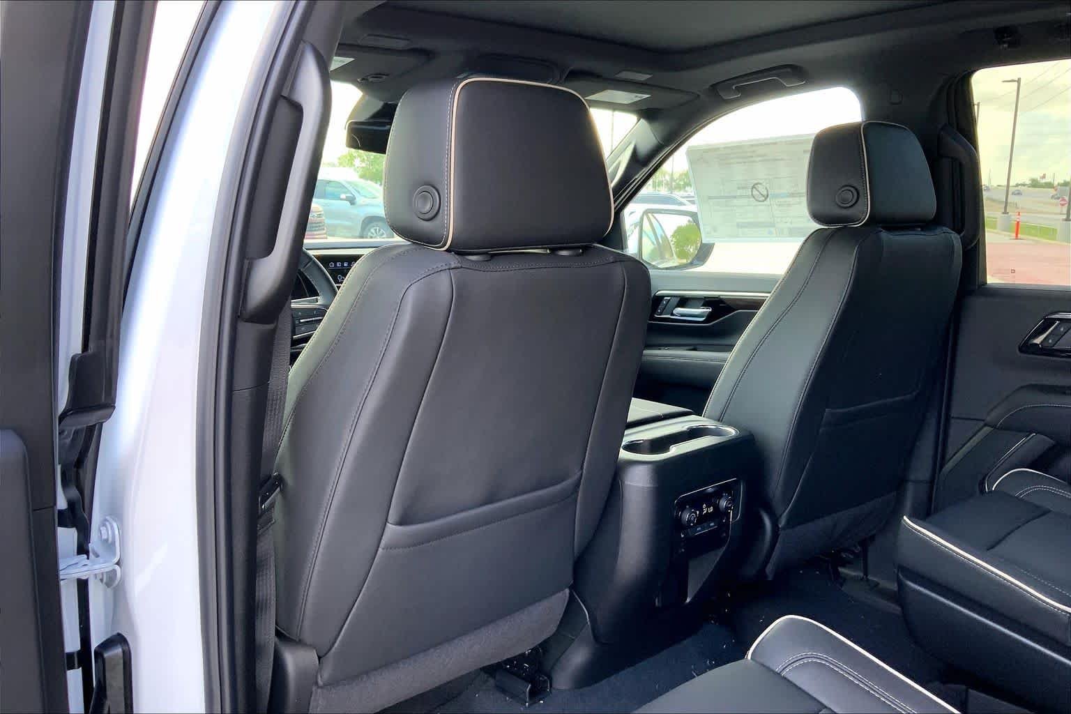 2026 Chevrolet Tahoe Premier - Photo 23