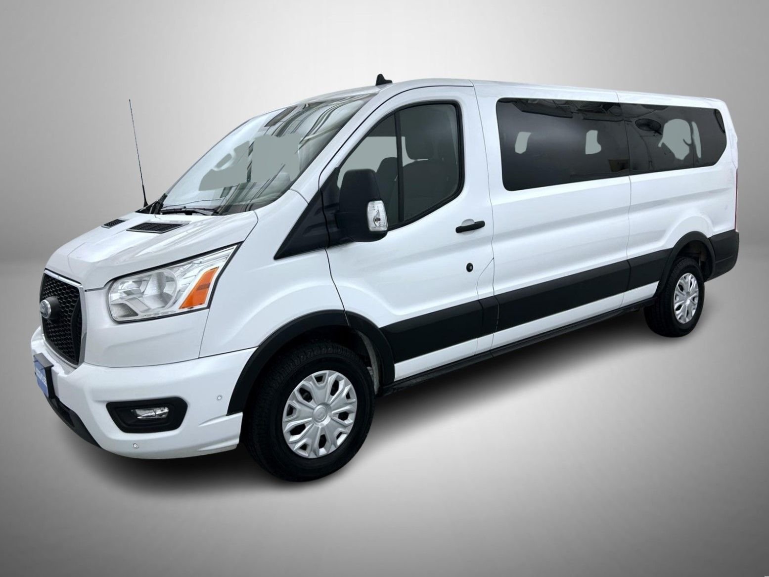 Used 2022 White Ford XLT image 1