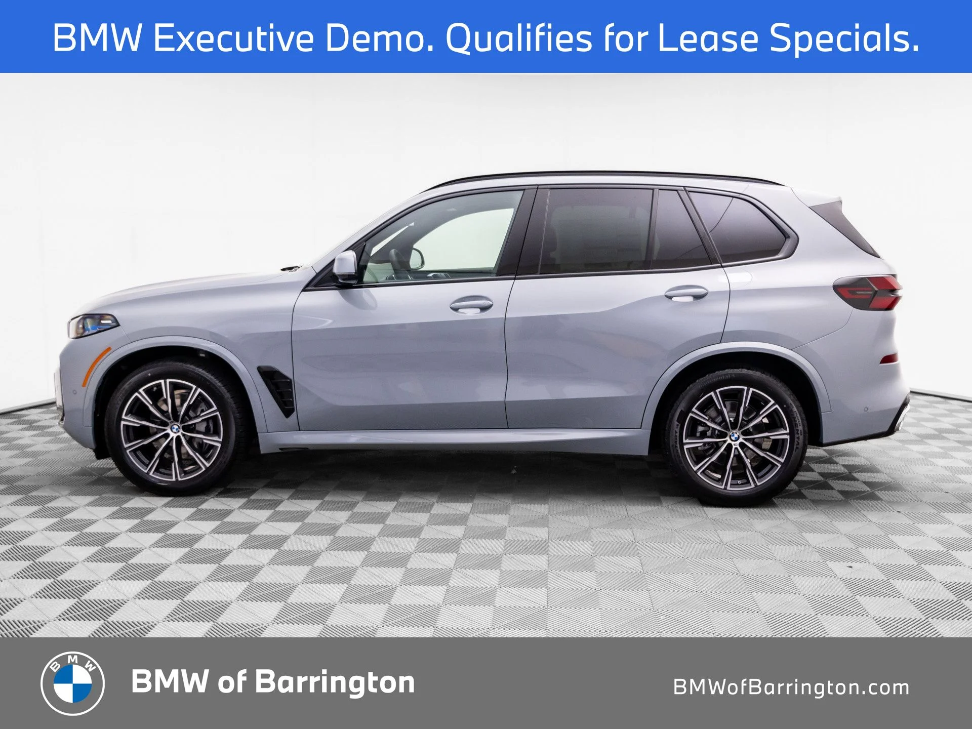 New 2026 Gray BMW xDrive40i image 2