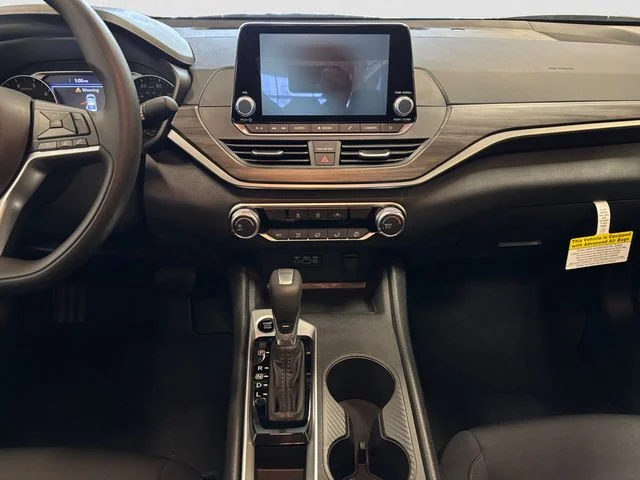 New 2026 White Nissan 2.5 SV image 11