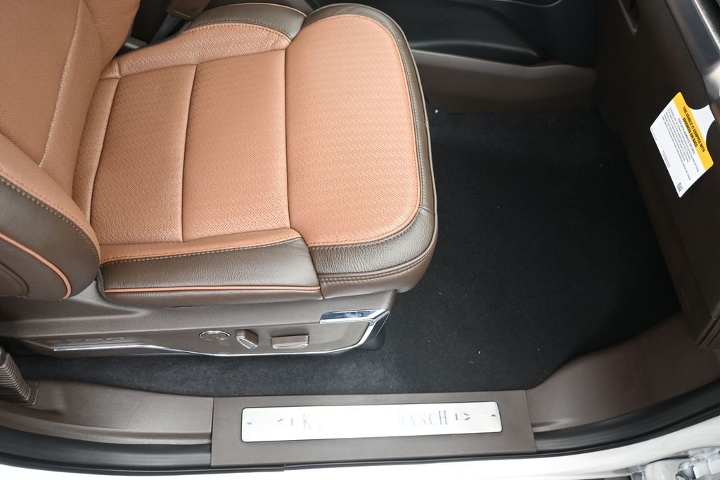 New 2026 Star White Metallic Tri-Coat Ford King Ranch® image 23