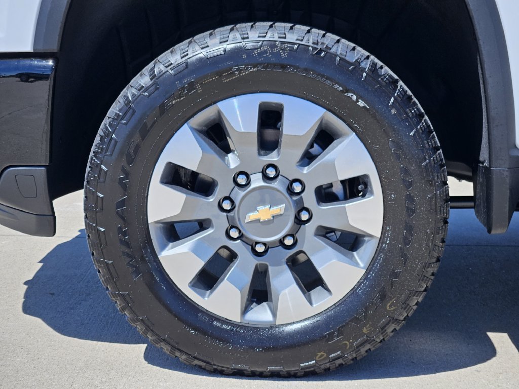 2026 Chevrolet Silverado 2500 HD Custom - Photo 13