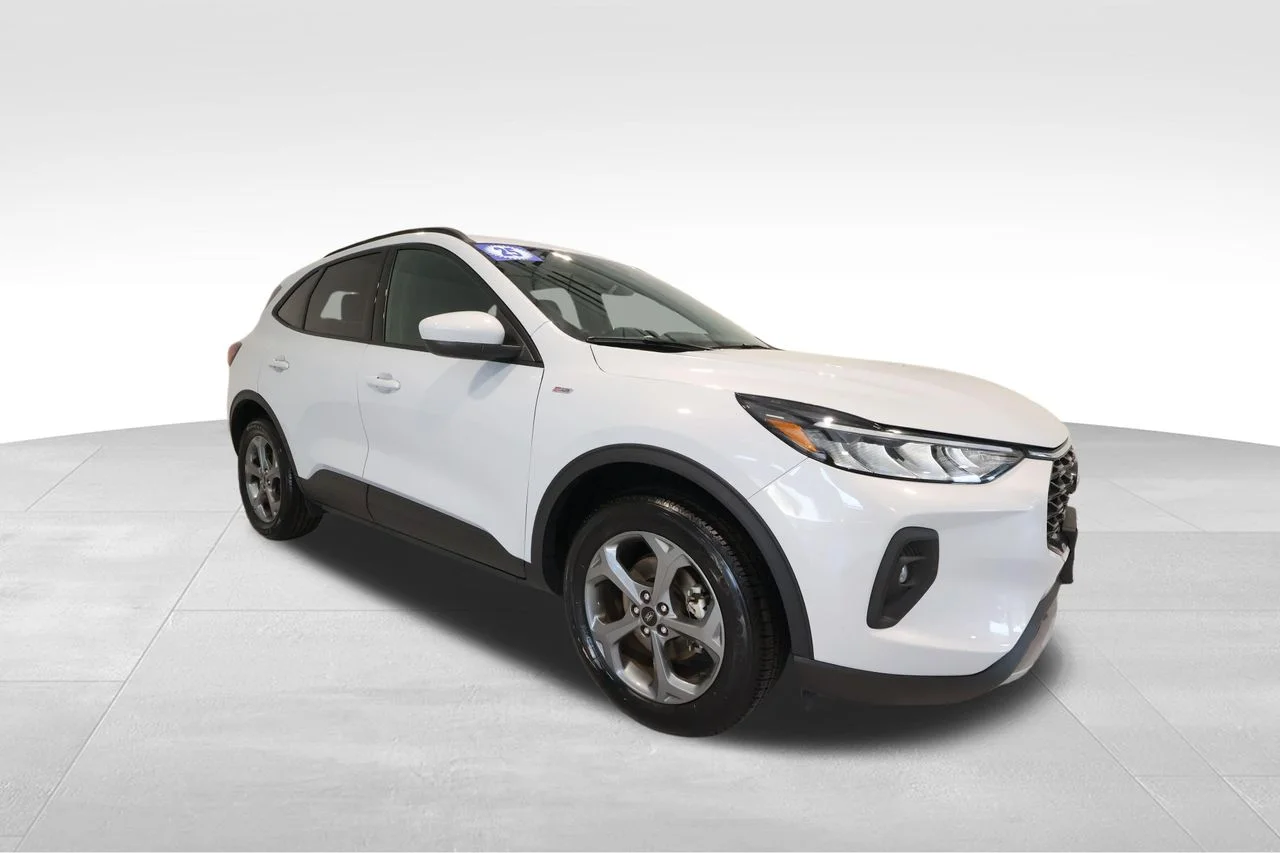 Used 2025 Silver Ford ST-Line Select image 6