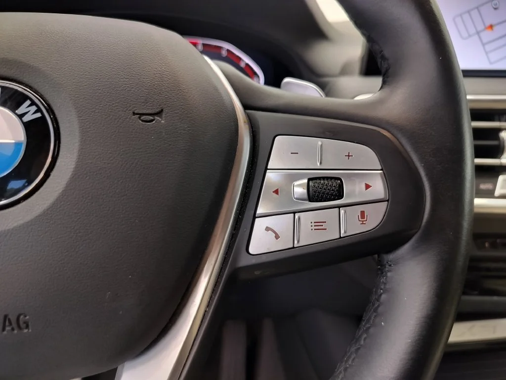 Used 2024 White BMW sDrive30i image 13