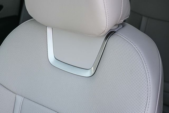 New 2025 White Hyundai Limited image 26