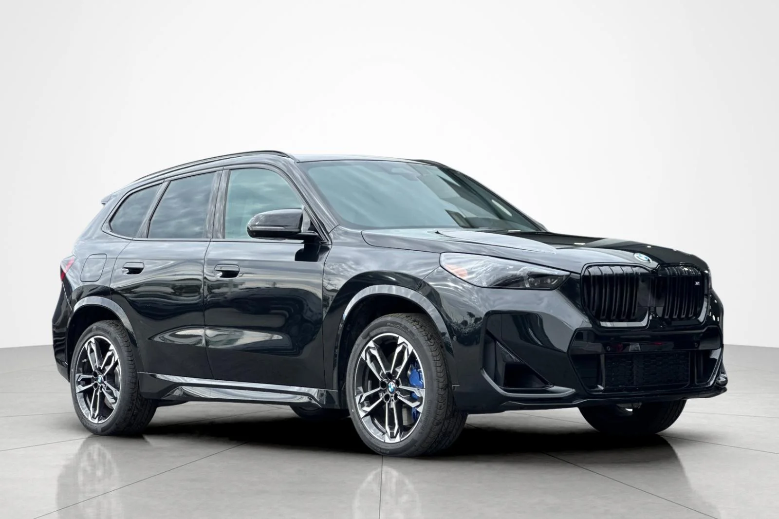 2026 BMW X1 M35i - Photo 7