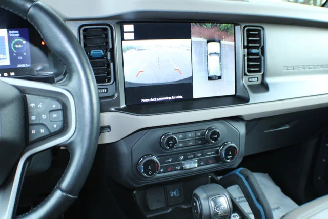 Used 2022 Cactus Gray Ford Wildtrak image 10