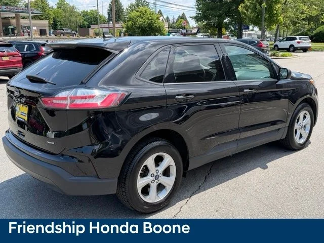 Used 2022 Black Ford SE image 5