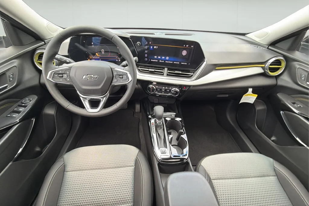 New 2026 Summit White Chevrolet LT image 20