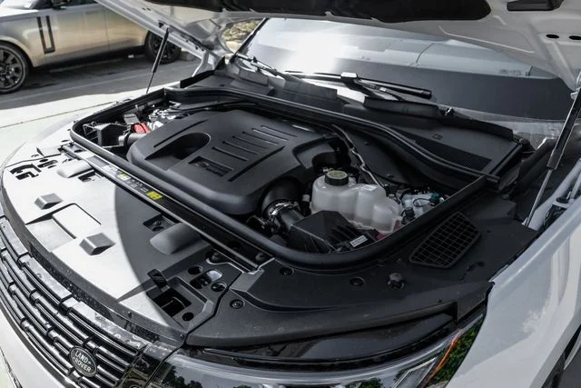 New 2026  Land Rover SE image 59