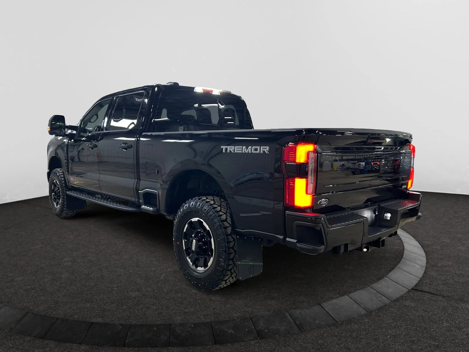 New 2026 Agate Black Metallic Ford Platinum image 3