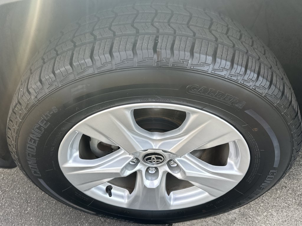 Used 2021 Midnight Black Metallic Toyota XLE image 26