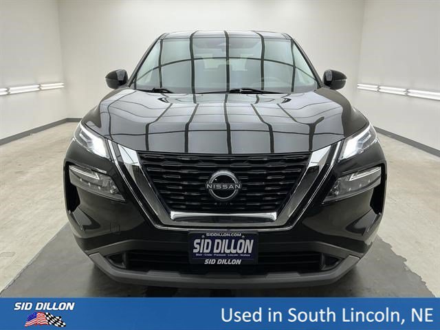 Used 2023 Super Black Nissan SV image 2