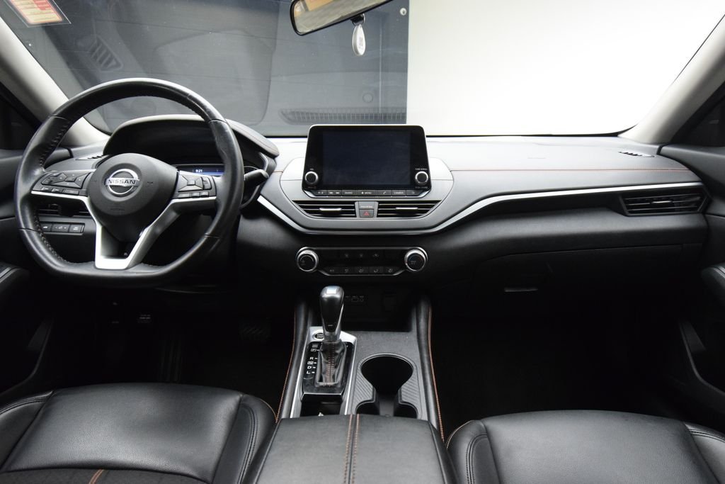 Used 2022 Black Nissan 2.5 SR image 3
