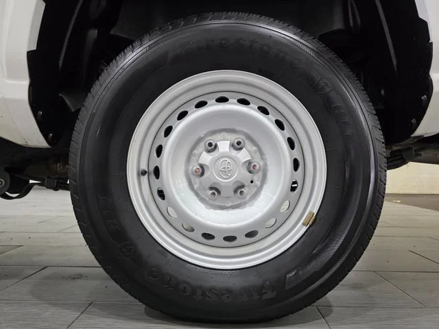 Used 2025 White Toyota SR image 21