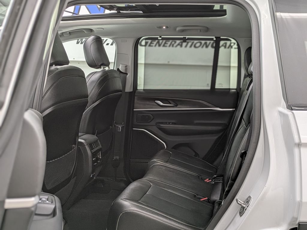 Used 2023 White Jeep 4xe image 29
