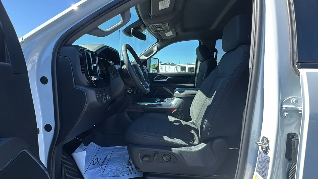 New 2026 Summit White Chevrolet LT image 6
