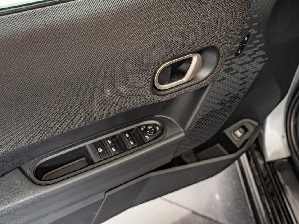 2026 MINI Hardtop 4 Door S - Photo 17