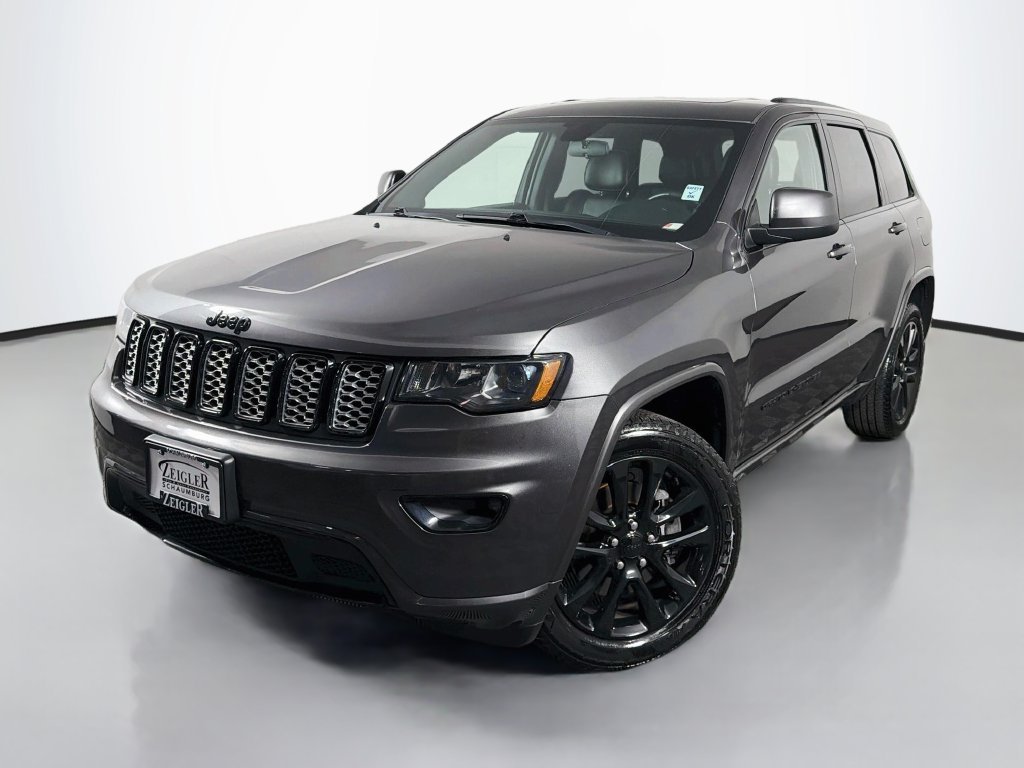 Used 2021 Gray Jeep Laredo X image 3