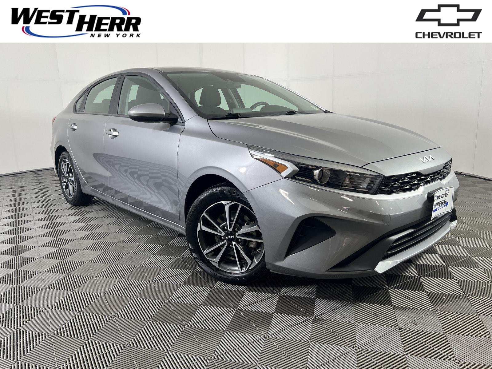 Used 2023 Steel Gray Kia LXS image 1