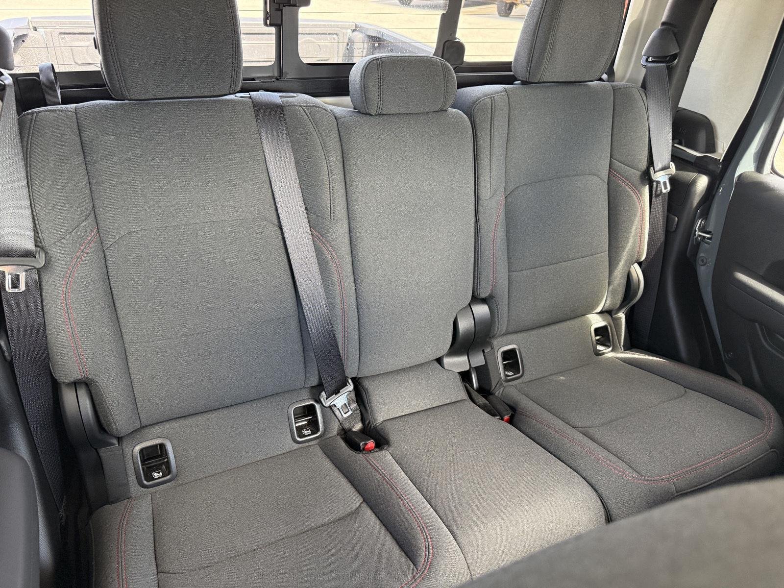 Used 2025 Anvil Clearcoat Jeep Rubicon image 10