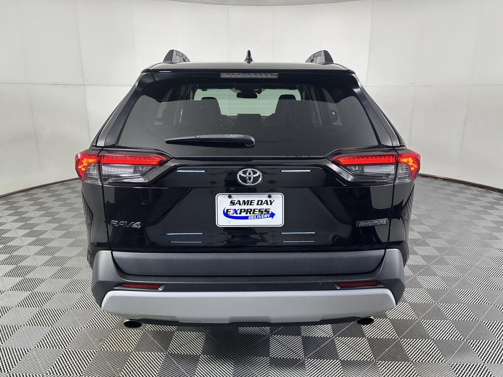 Used 2019 Midnight Black Metallic Toyota Adventure image 28