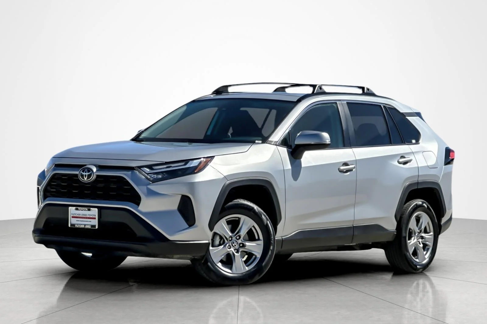 Used 2024 Silver Sky Metallic Toyota XLE image 1